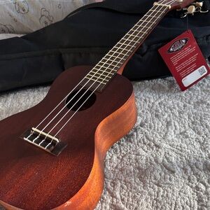 Mahogany Ukulele with Black Case